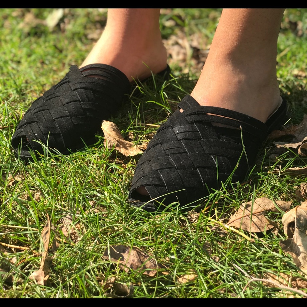 Qupid Black Slides Size 7